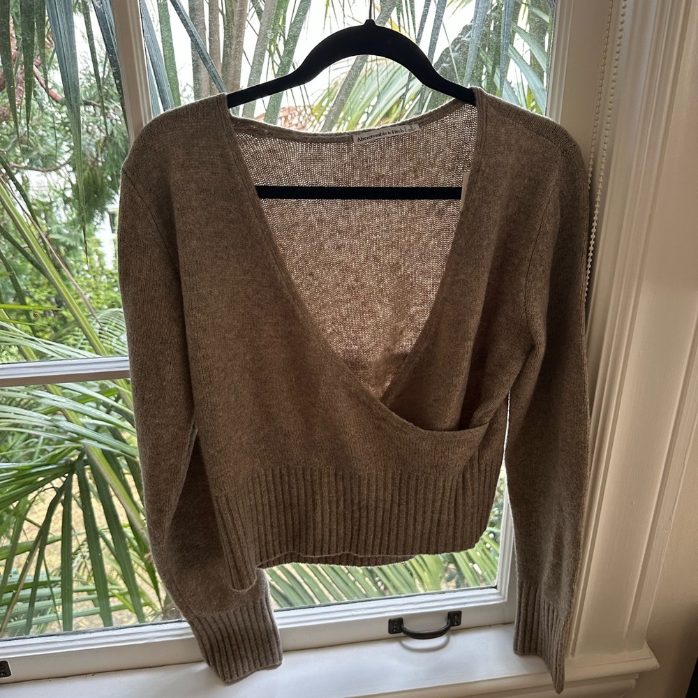 Abercrombie & Fitch wrap sweater